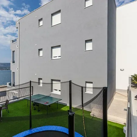 Luxury Aria, Διαμέρισμα Τρογκίρ